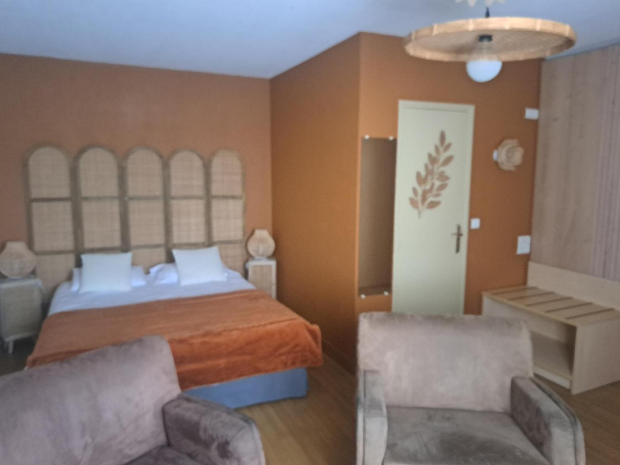 Logis Auberge De Launay Limeray Exterior photo