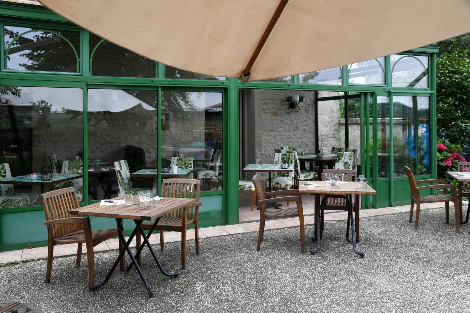 Logis Auberge De Launay Limeray Exterior photo